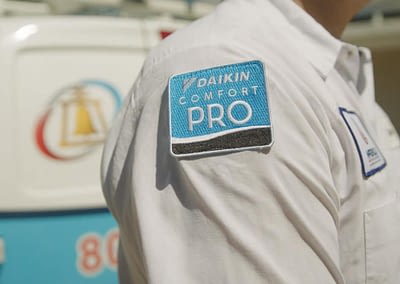 technician sleeve with Daikin patch