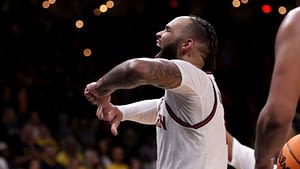 Men's Elite Eight live tracker: Highlights, updates on Houston vs. Tennessee