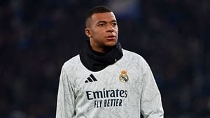 Mbappé lawyers seize €55m from PSG in dispute