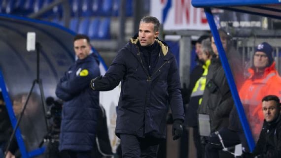 Van Persie fumes after opponents field 12 players