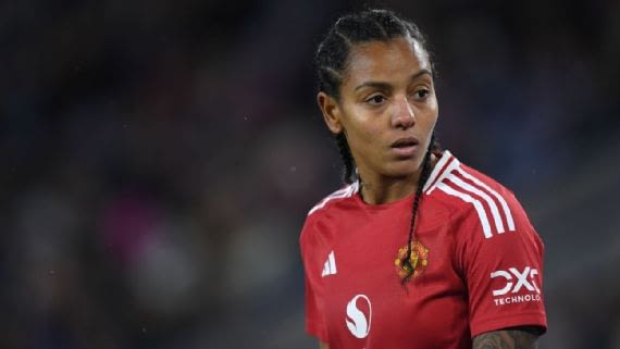 Geyse: being at United is 'agonising and lonely'