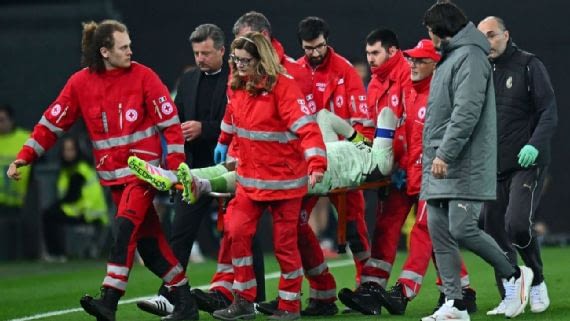 Milan boss praises Udinese fans' Maignan gesture