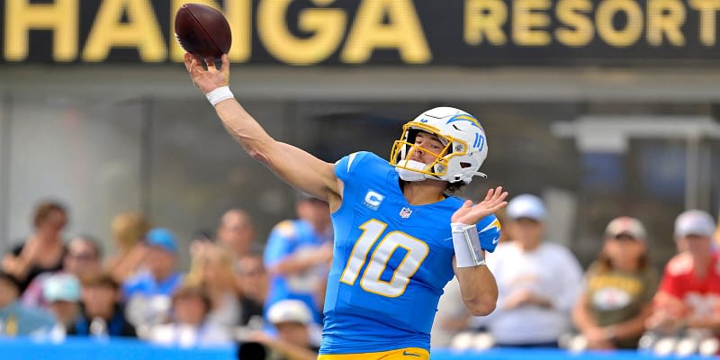 Fantasy football risers and sleepers: Week 12 waiver wire must-haves for playoffs