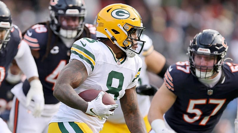 Fiery NFL Week 11 Showdown: Packers vs. Bears Has Fans on Edge in Rivalry Classic