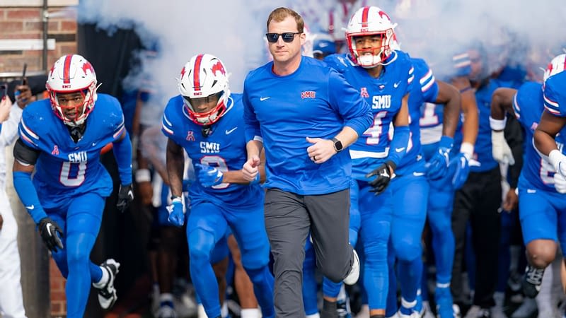 ACC-leading SMU signs Lashlee to extension amid playoff hopes