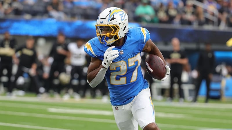 Chargers RB J.K. Dobbins Suffers Knee Injury in Emotional Game vs. Ravens