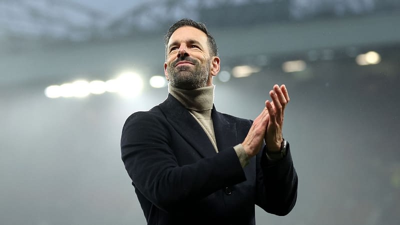 Ruud van Nistelrooy Set to Lead Leicester City Amid Relegation Battle