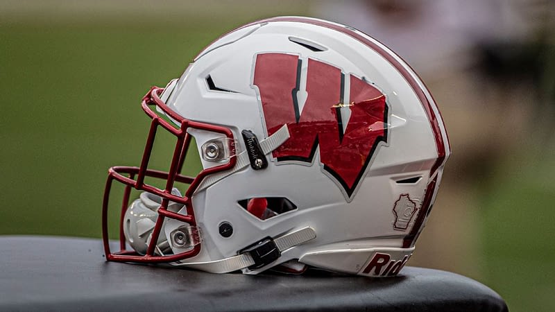 Wisconsin lands top QB recruit Carter Smith in major win