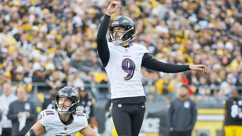Ravens' Justin Tucker Faces Criticism After Missing Two Field Goals in First Quarter, What Does it Mean?