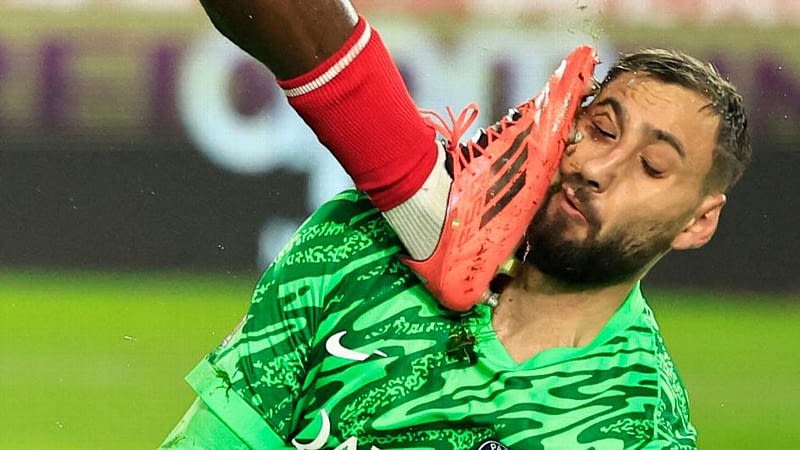 PSG keeper Donnarumma injured by cleat to face