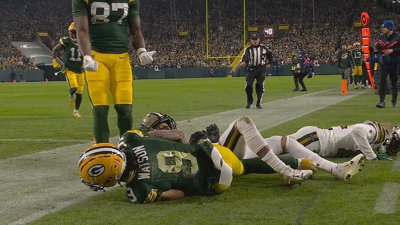Watson injures knee in Packers' shutout of Saints