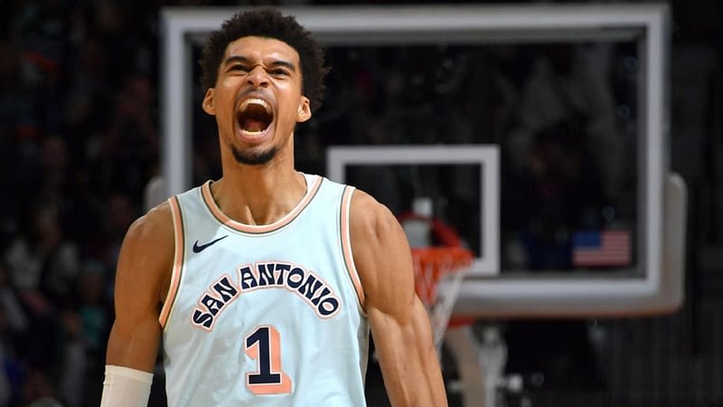 Wemby's poster jam, 42 points leave Spurs abuzz