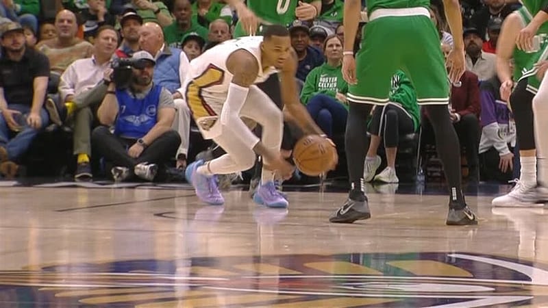 Pels' Murray exits vs. Celts with lower leg injury