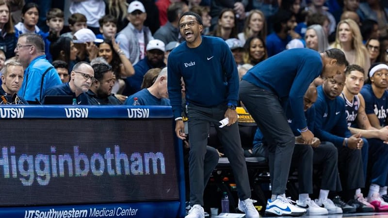 Sources: Duke's Lucas focus of Miami search
