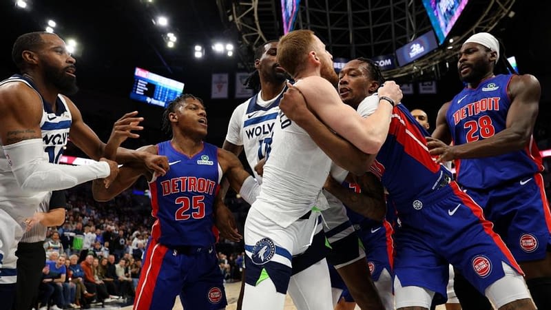 7 ejected after skirmish between Pistons, Wolves