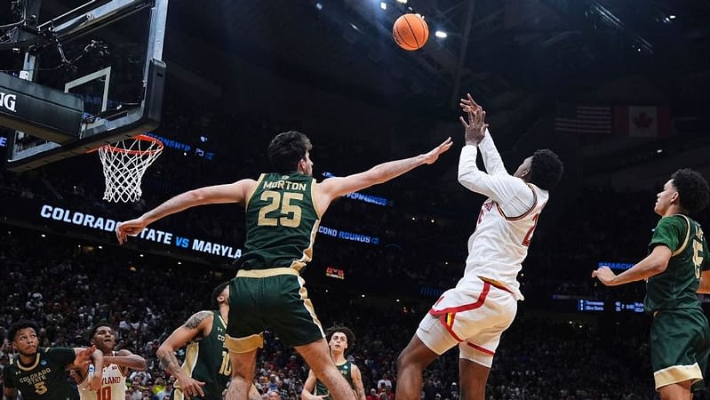 March Madness Day 4: Live updates, analysis as men's Sweet 16 is set