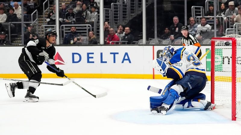 NHL playoff watch: Is Jets-Hurricanes a Stanley Cup Final preview?
