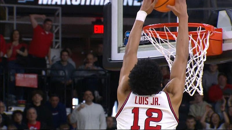 Pitino defends benching Luis in loss to Arkansas