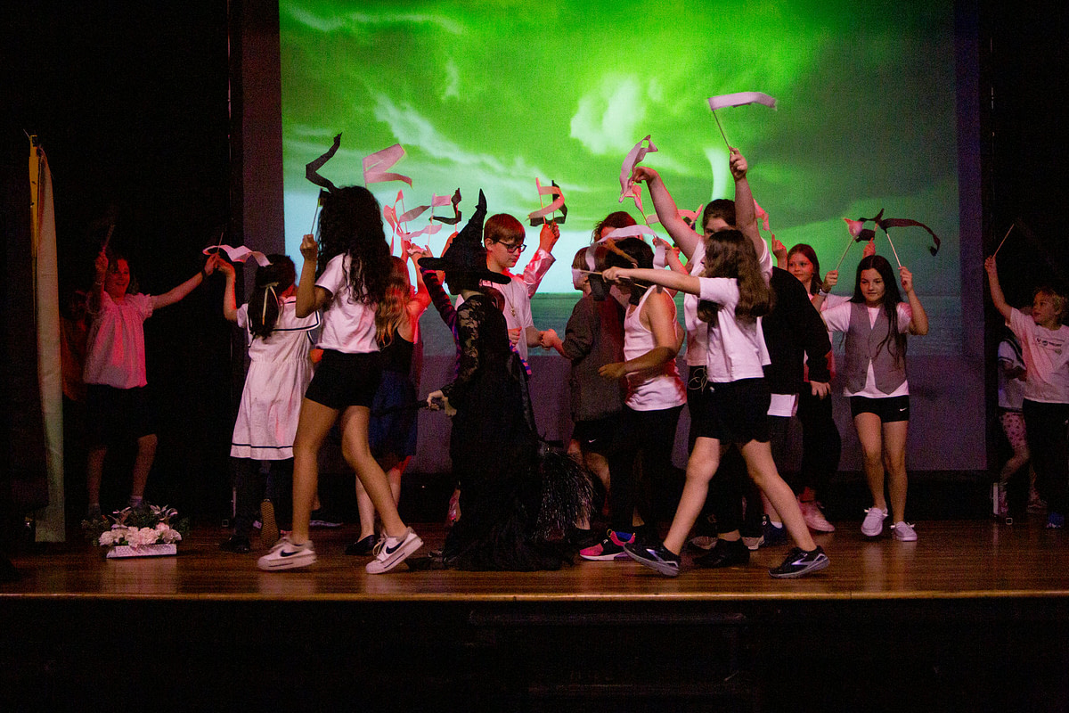 wizardofozderry-23 wizardofozderry-23