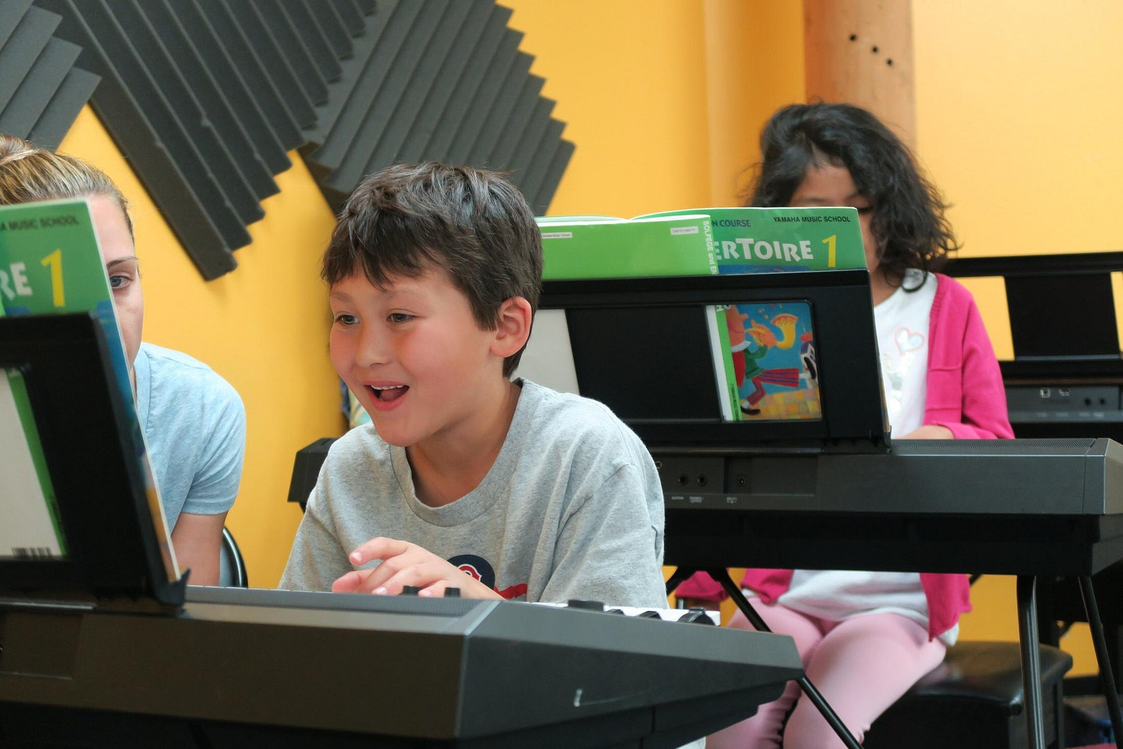 10 https://ml58lemqnh9a.i.optimole.com/cb:70UR.6c0d/w:1619/h:1080/q:90/f:best/https://therealschoolofmusic.com/wp-content/uploads/2022/04/10-1.jpg