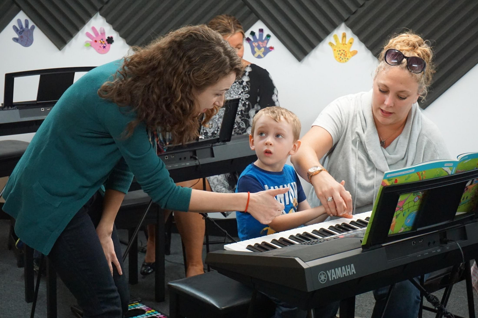 8 https://ml58lemqnh9a.i.optimole.com/cb:70UR.6c0d/w:1619/h:1080/q:90/f:best/https://therealschoolofmusic.com/wp-content/uploads/2022/04/8-1.jpg