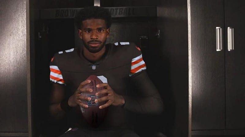 Browns trade up, pick QB Sanders in 5th round