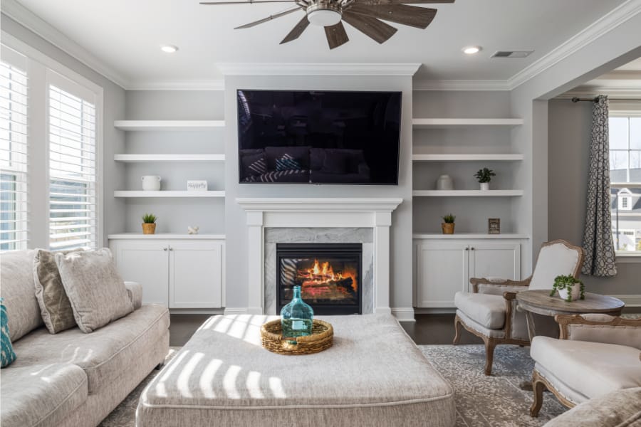 Tips on staging an open house.