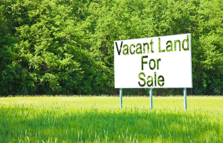 Land can be used for a ranch.