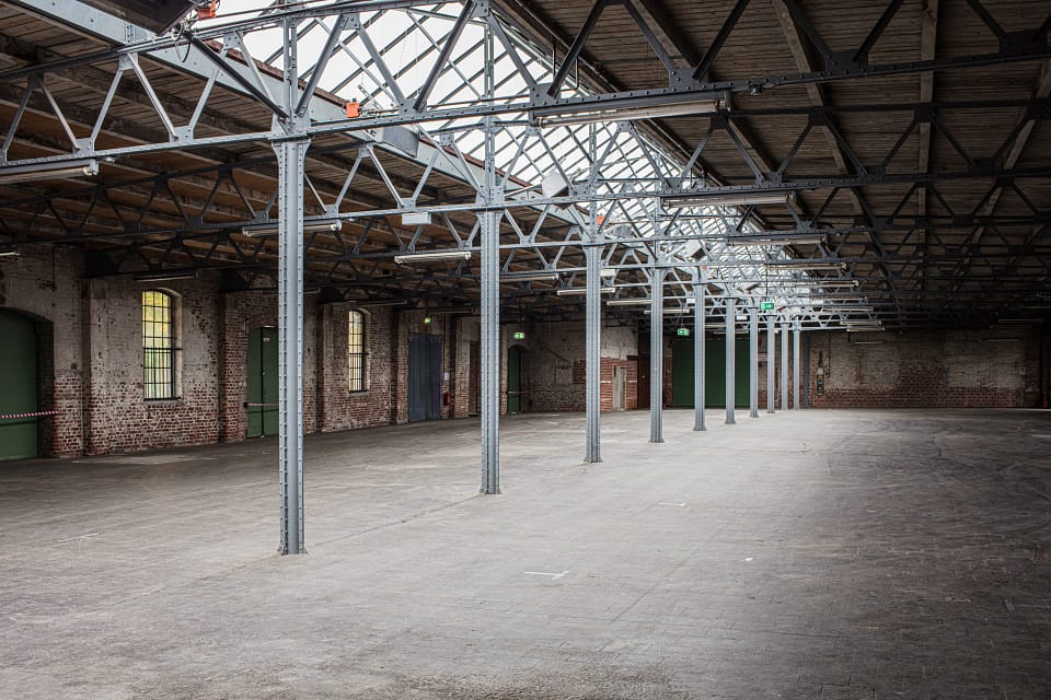 How to Sell a Warehouse