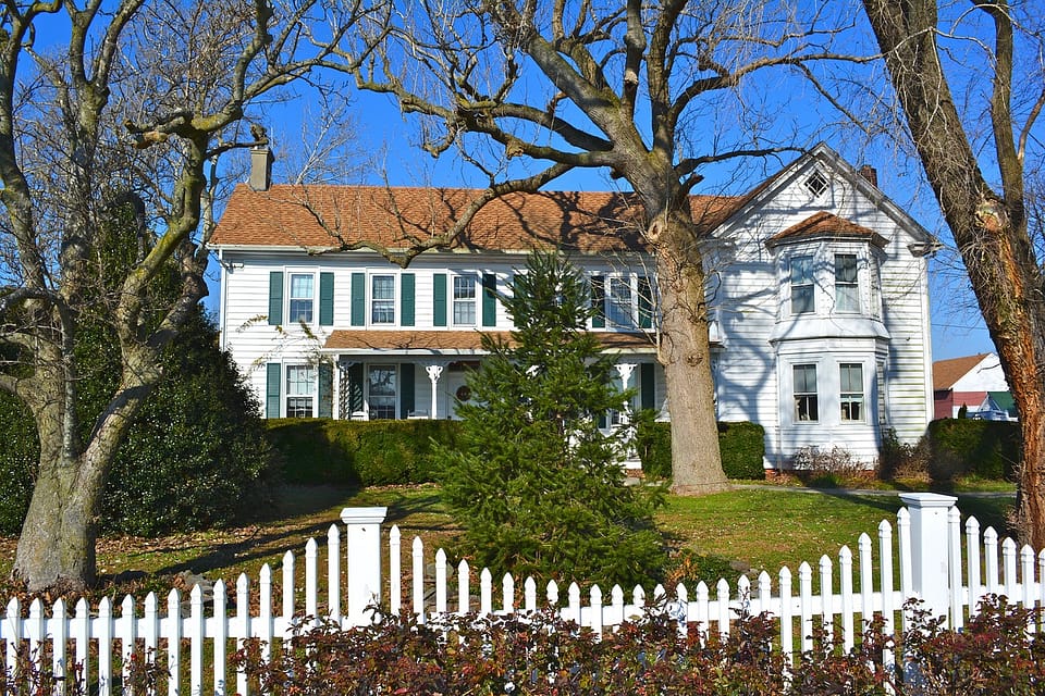 How a New Fence Can Boost Your Home’s Curb Appeal and Resale Value.