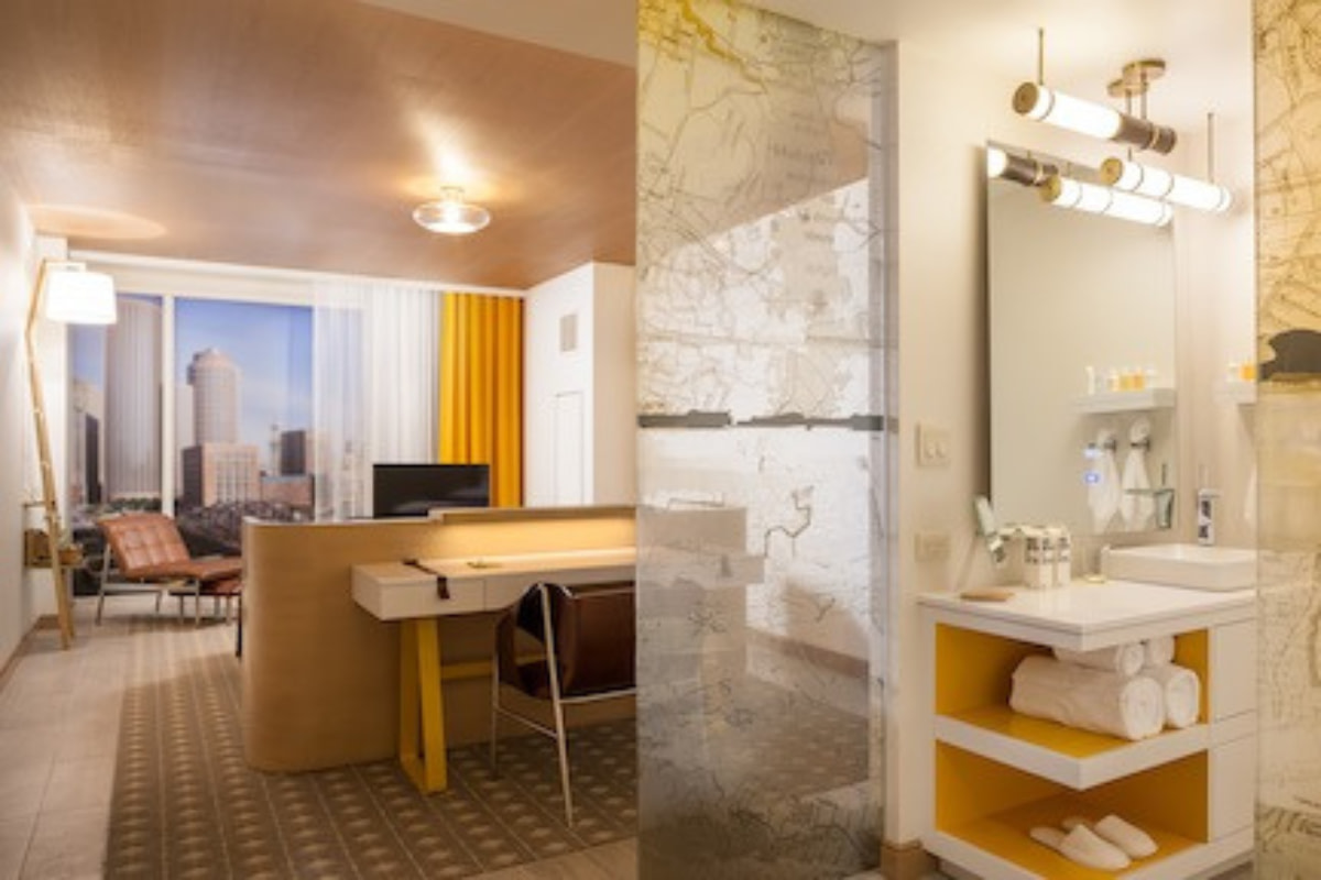 Envoy_Hotel_Custom_Glass_04