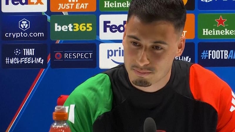 Martinelli open to battle as Arsenal eye striker