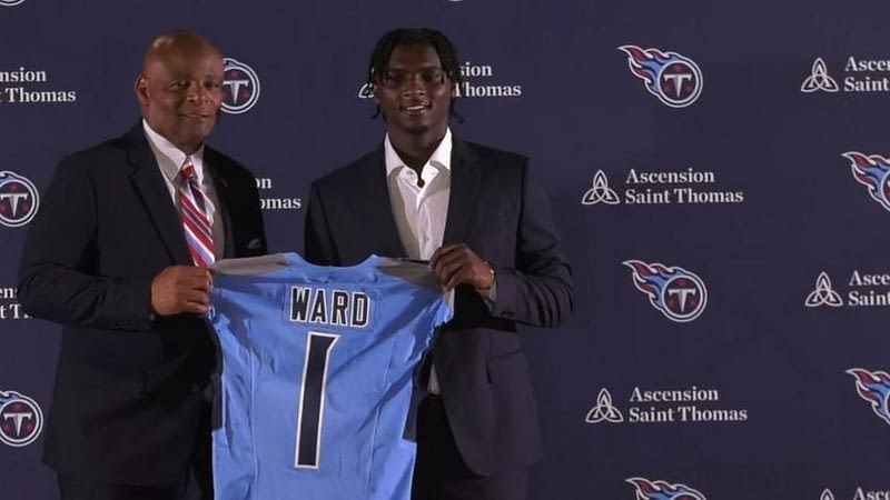 Moon gives Ward blessing to wear No. 1 jersey