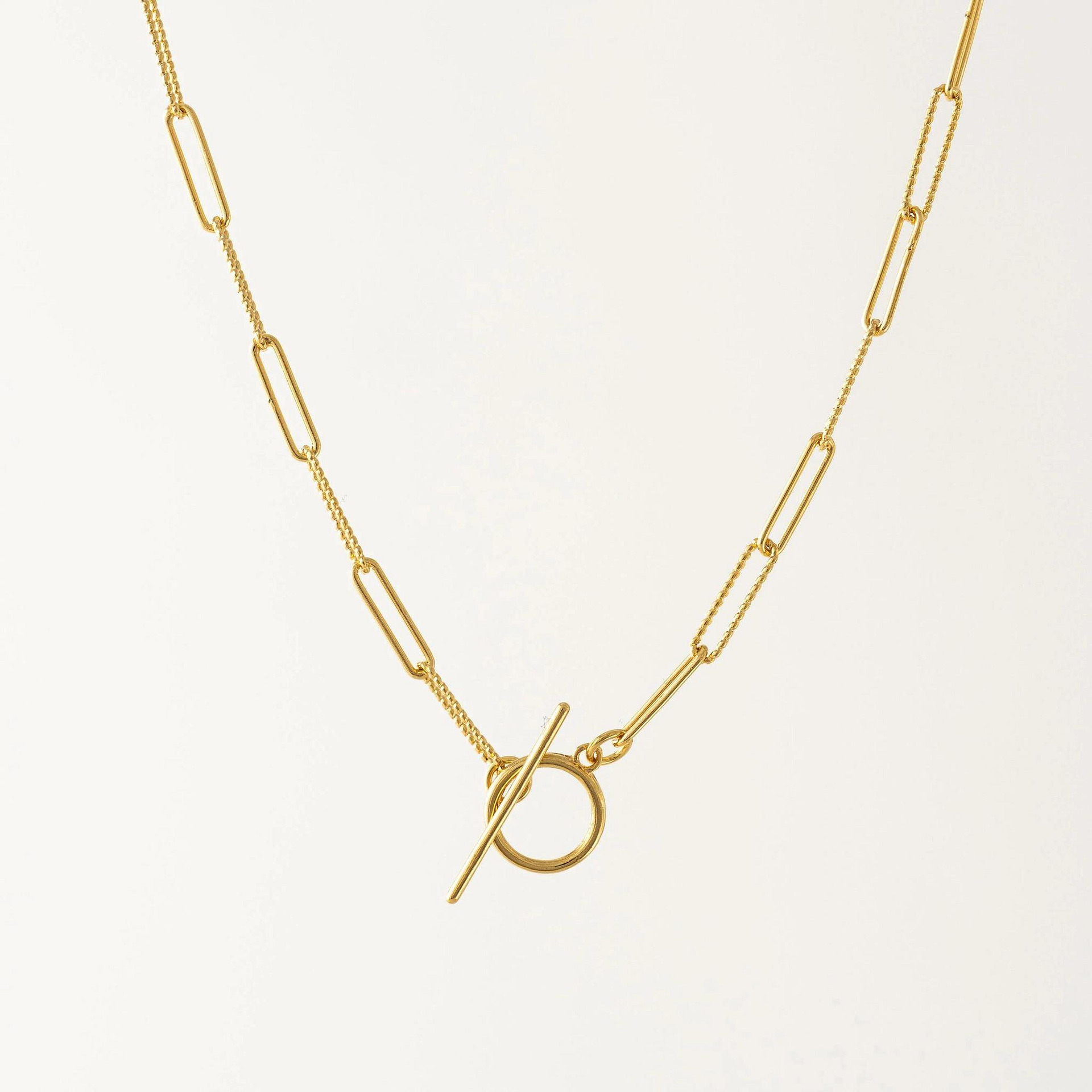 Dainty Paperclip Toggle Necklace - Meraki Moon Boutique