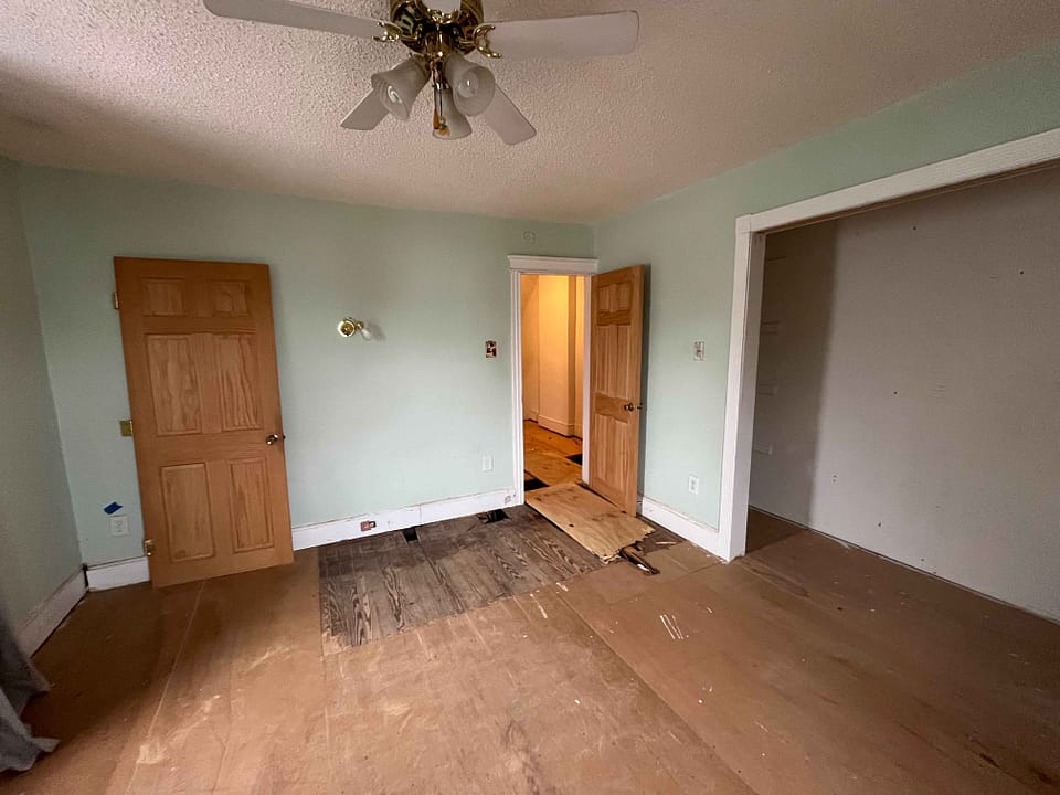 Essentials for a bedroom in Pennsylvania