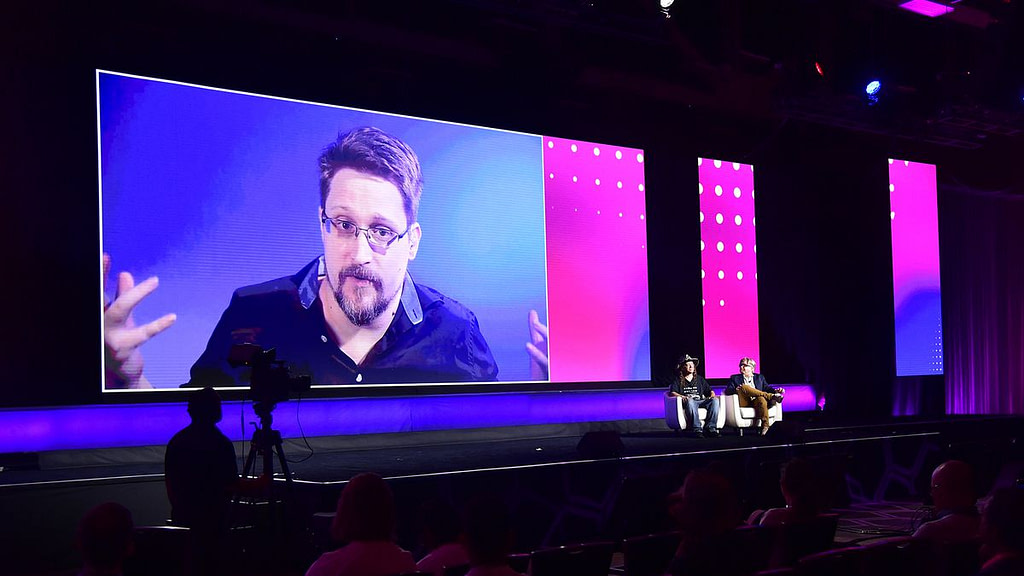 Edward Snowden: Researchers Should Train AI to Be ‘Better Than Us’ - Credit: CoinDesk