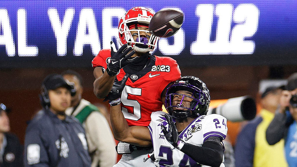 Georgia’s Adonai Mitchell makes incredible one-handed catch to cap 38-point first half vs TCU
