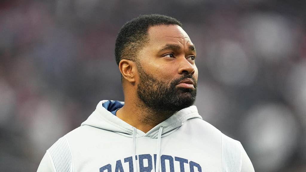 Patriots announce Jerod Mayo will remain with team long term in surprise statement