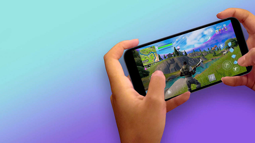 Fortnite Playable On iPhone, But The Way You Think | GameSpot News