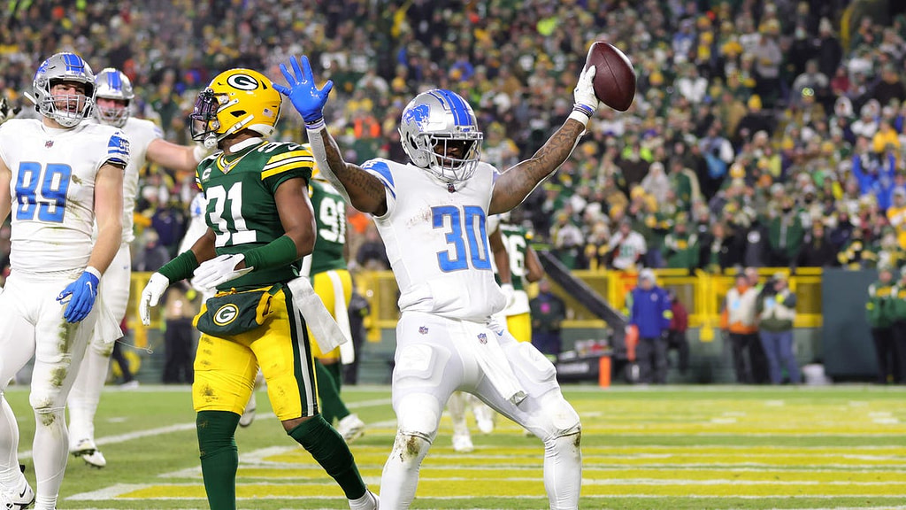 Lions play spoiler, knock Packers out of playoffs behind Jamaal Williams’ two touchdowns