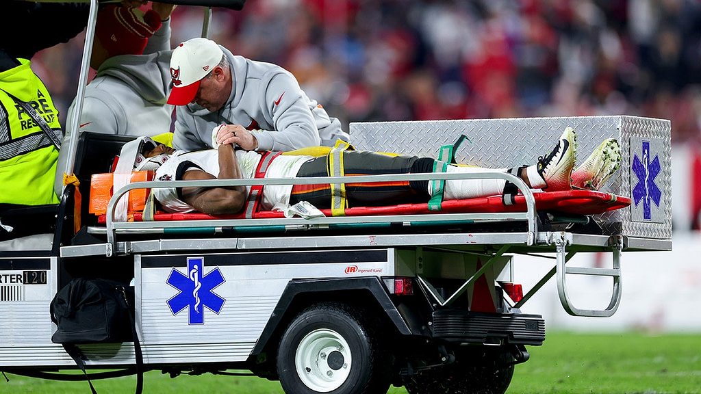 Bucs’ Russell Gage hospitalized after suffering scary injury vs Cowboys