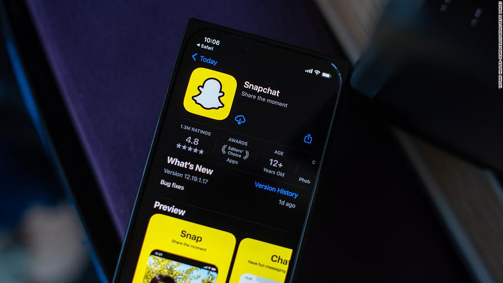 Snapchat's new AI chatbot is already raising alarms among teens and parents - Credit: CNN