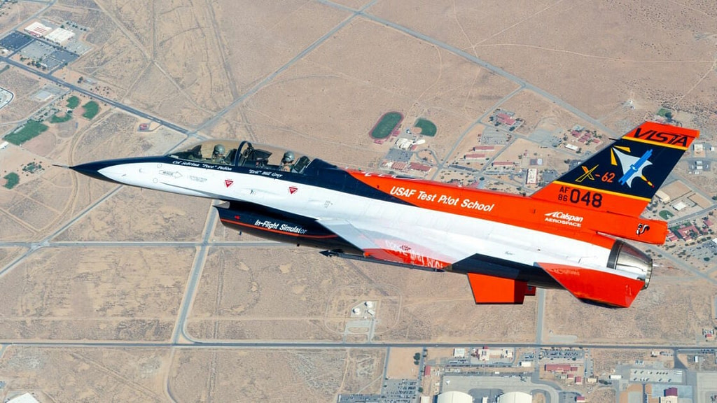 AI Pilots Modified F-16D Fighter Jet for Over 17 Hours - Credit: PCMag