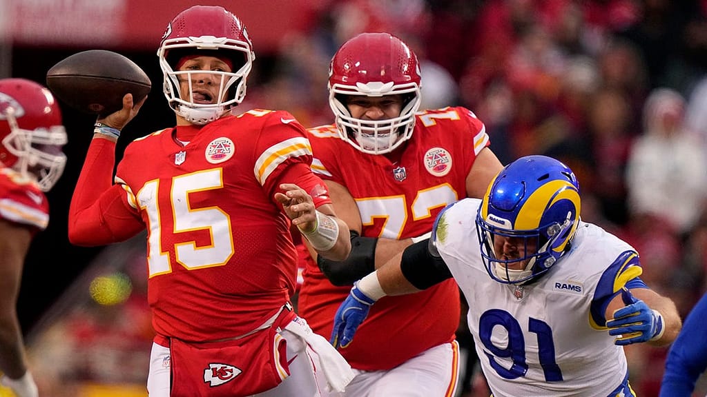 Chiefs take care of injury-riddled Rams behind Patrick Mahomes’ 320 passing yards, touchdown