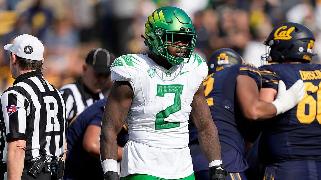 Oregon’s DJ Johnson declares for 2023 NFL Draft, weeks after punching Oregon State fan on the field
