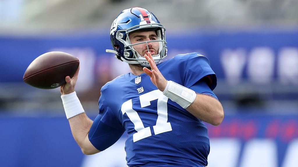 Giants working out QBs after Daniel Jones, Tyrod Taylor suffer injuries