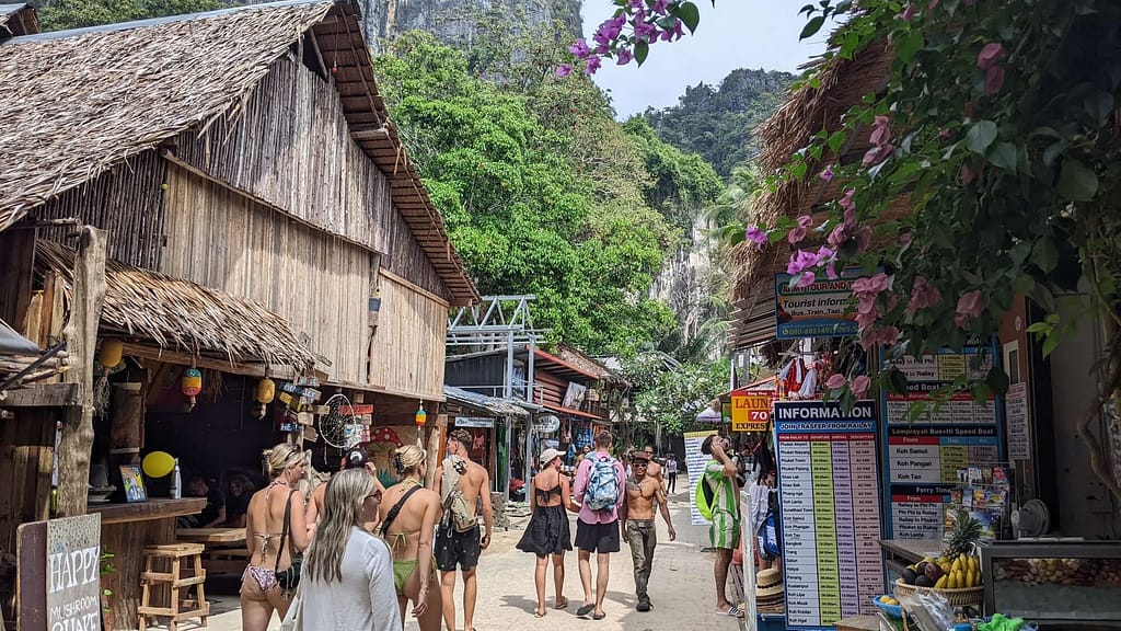 Railay walking street
