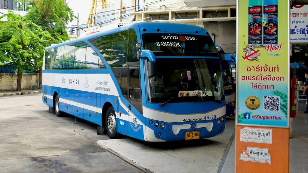 thai tourist bus