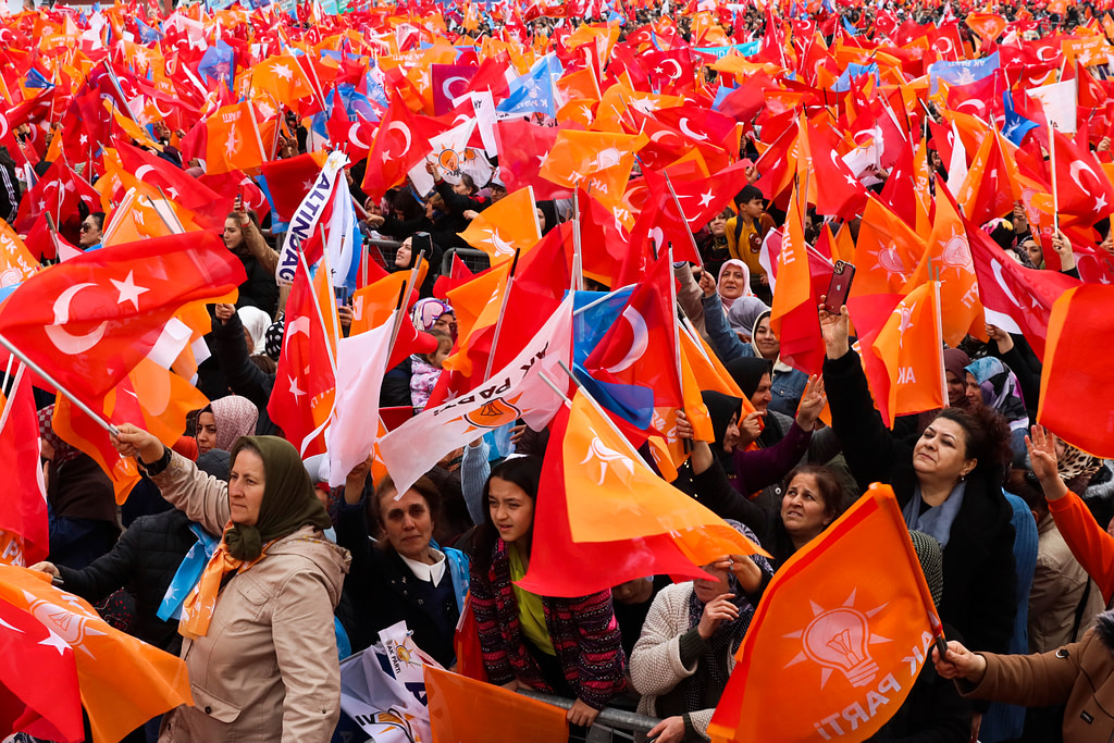 Onions and prayer rugs: Turkey approaches its decisive battle for democracy