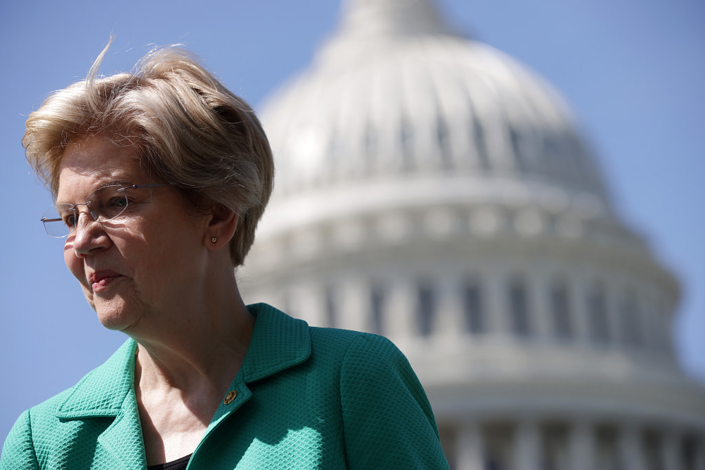 Warren endorses in crowded Oregon primary